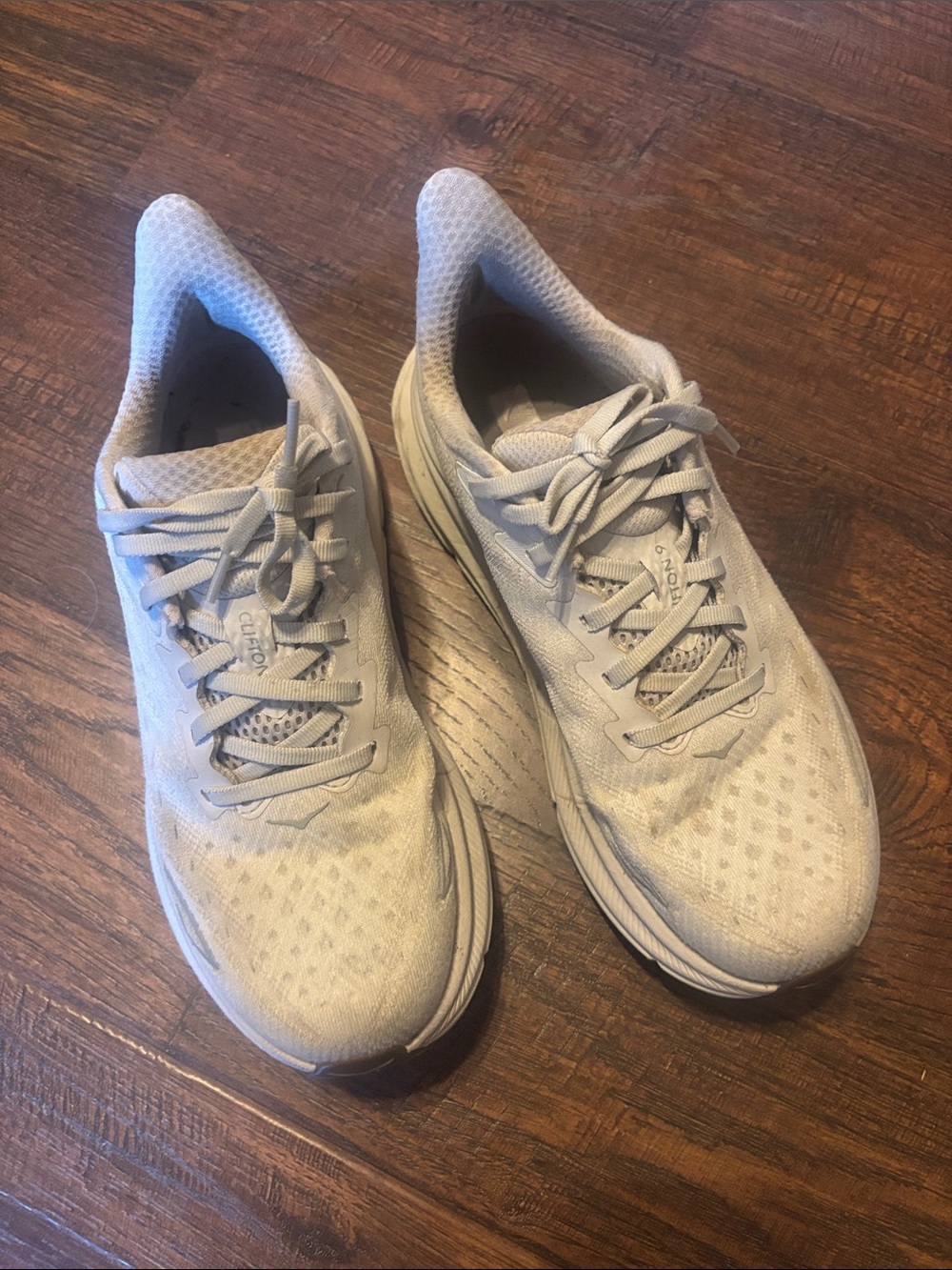 Hoka Clifton 9 shoes size 9B White/Light Gray Running Shoes - Picture 2 of 10